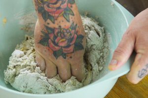 Roggenmischbrot ohne Sauerteig - Backen im Topf ohne Hefe