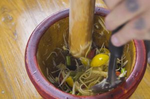 Som Dam - gestampfter grüner Papaya-Salat