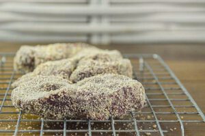 Steaks mit Koji Reis "Dry-Agen" und zart machen
