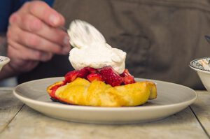 Erdbeer-Galette, knusprige Erdbeer-Torteletts